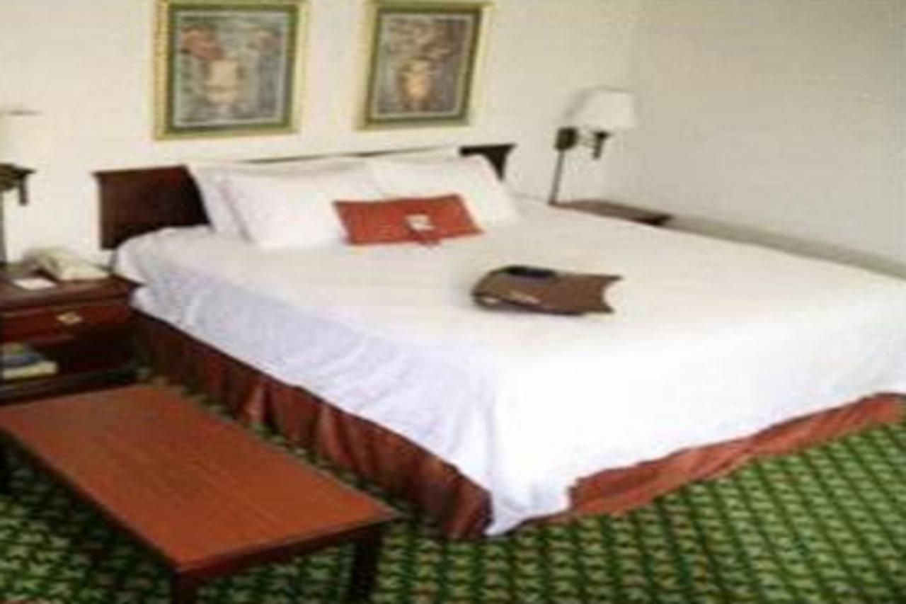 Hampton Inn Huntsville-Arsenal/South Parkway Exteriör bild